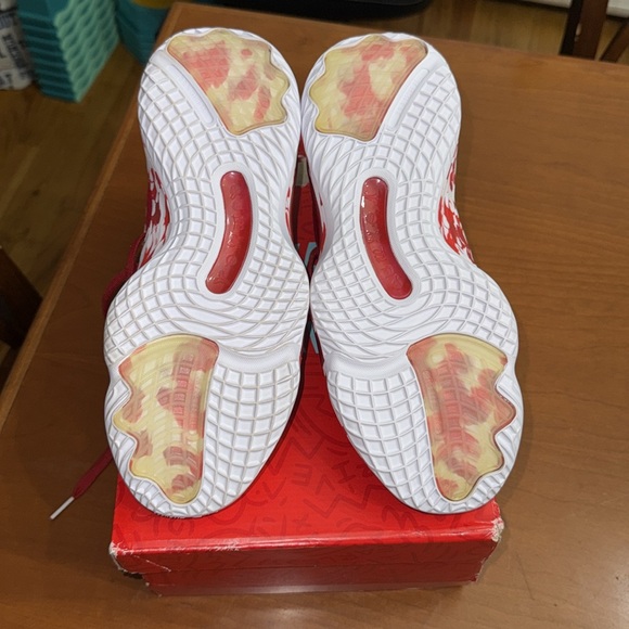 Adidas Donovan D.O.N. Issue 3 size 7m 8w - Picture 4 of 8